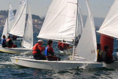 "Mojito" y "Una cosa es predicar y otra dar trigo" se reparten victorias en la 3ª tirada del santanderino Trofeo Canica de snipe "Mojito" y "Una cosa es predicar y otra dar trigo" se reparten victorias en la 3ª tirada del santanderino Trofeo Canica de snipe